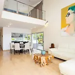 Isla Bonita